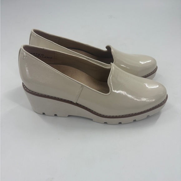 Vionic Shoes - Vionic Women's Elegant Cream Flats